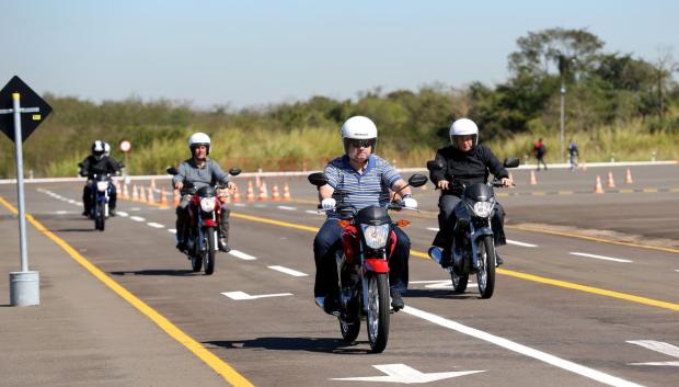 Los cursos irían destinados a coches y motocicletas