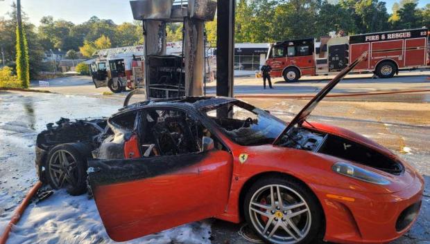 Para llorar, así quedó el Ferrari F430