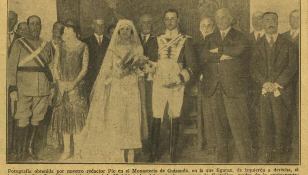 Felipe Navarro Ceballos-Escalera, en la izquierda de la imagen, en 1928, en la boda de su hijo José Navarro Morenés con María Inmaculada Peláez de la Puente, hija de la marquesa de Castañiza