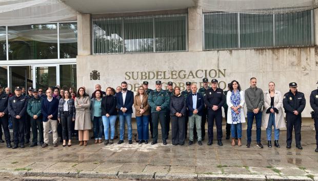 Minuto de silencio en la Subdelegación del Gobierno