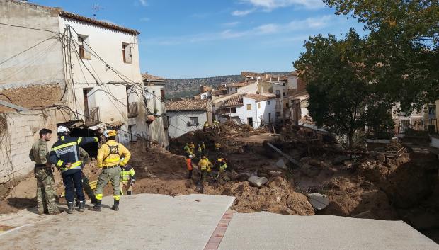 Imágenes del rastreo de desaparecidos en Letur (Albacete)