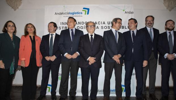 Autoridades en la presentación