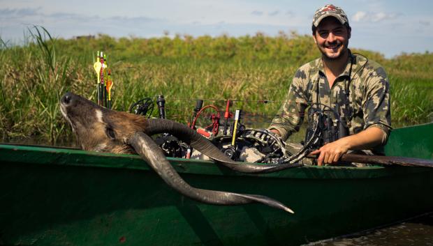 Pedro Ampuero Bowhunting Uganda