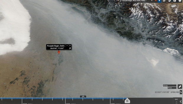 Las imágenes de NASA Worldview muestran una densa niebla sobre la provincia de Punjab en Pakistán el 12 de noviembre de 2024