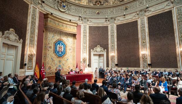 La presidenta de la Comunidad de Madrid, Isabel Díaz Ayuso, en la Universidad Complutense