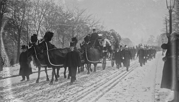 El funeral de Carlota en Laeken, el 22 de enero de 1927