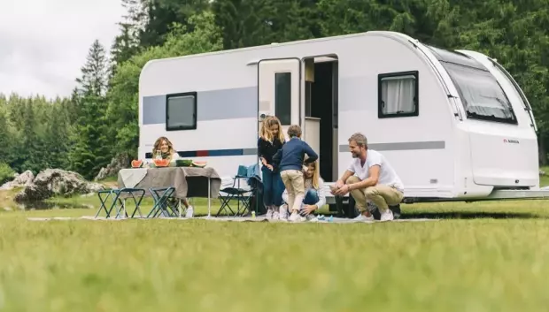 La nueva ley prohíbe vivir en una caravana