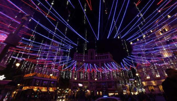 Luces de Navidad en la plaza de Canalejas, Madrid