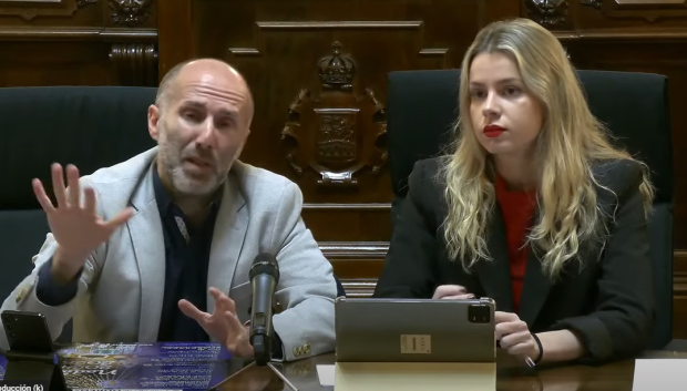 Momento de la emisión en Auria TV