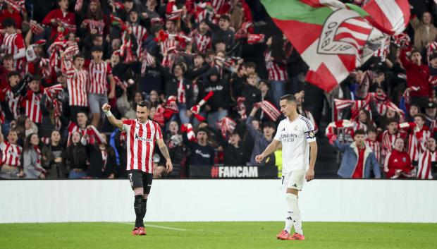 Álex Berenguer celebra el 1-0