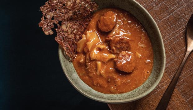 Callos con chorizo de ciervo