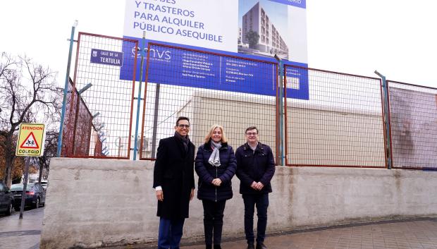 La vicealcaldesa de Madrid, Inma Sanz, junto al delegado de Políticas de Vivienda y Orlando Chacón