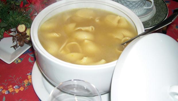 Una fuente de 'escudella'