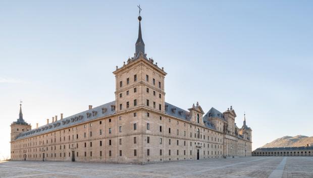 (Foto de ARCHIVO)
Monasterio de San Lorenzo de El Escorial

REMITIDA / HANDOUT por PATRIMONIO NACIONAL
Fotografía remitida a medios de comunicación exclusivamente para ilustrar la noticia a la que hace referencia la imagen, y citando la procedencia de la imagen en la firma
18/10/2024