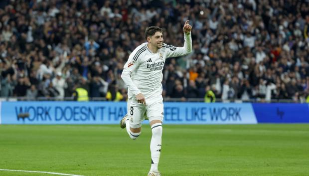 Fede Valverde celebra el segundo gol del Real Madrid