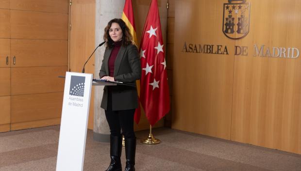 Isabel Díaz Ayuso en el último pleno del año en la Asamblea de Madrid