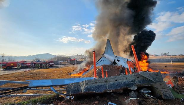 Así quedó el avión tras el accidente