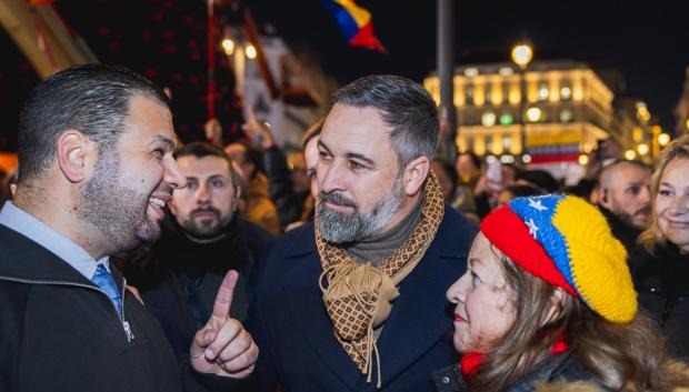 Abascal en la concentración en Sol para apoyar a Edmundo González