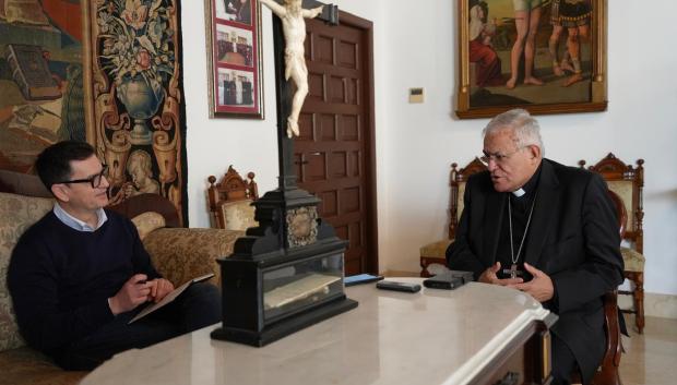 El obispo de Córdoba, durante la entrevista