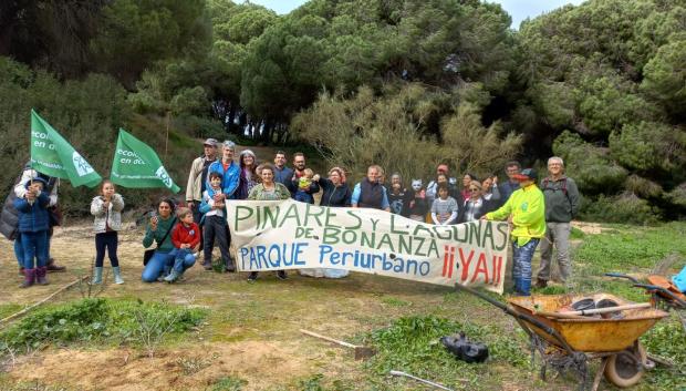 Los ecologistas de Sanlúcar, en una concentración