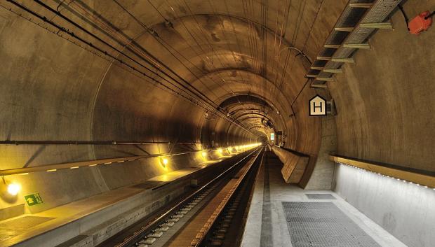 Imagen interior del túnel Base de San Gotardo