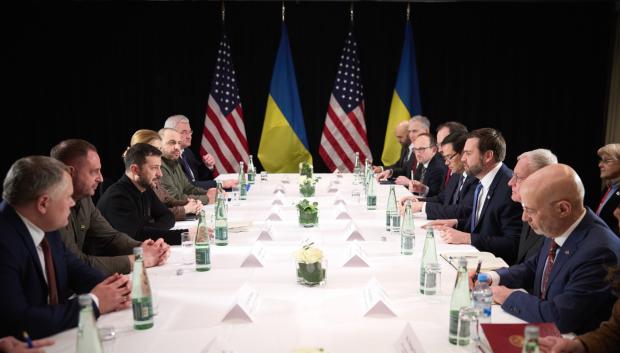 El equipo de Zelenski reunido con el de JD Vance