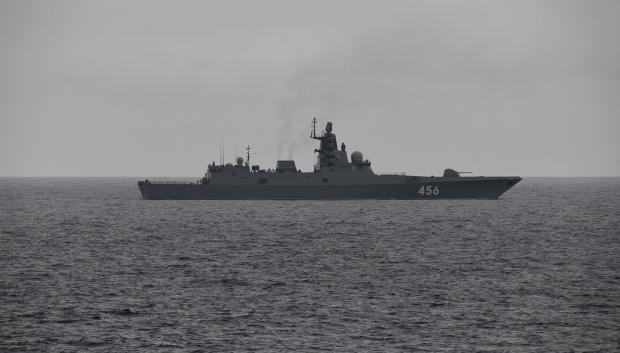 La fragata rusa 'Almirante Golovko', detectada por la Armada española