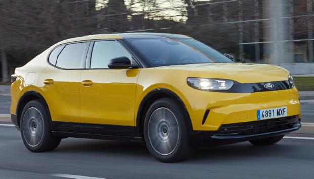 Frente a un Ford Explorer es más grande y capaz