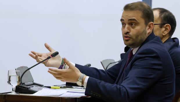 El diputado del PSOE Manuel Arribas, en su interrogatorio a Rajoy