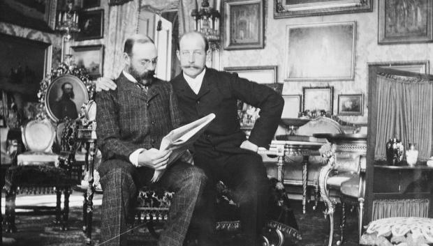 Los príncipes Jorge de Grecia (derecha) y Valdemar de Dinamarca (izquierda), alrededor de 1900