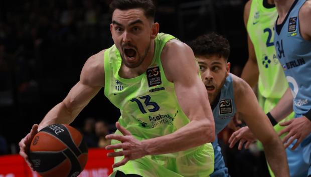 Tras el paso por vestuarios, el Barça encontró en Parker y Satoransky