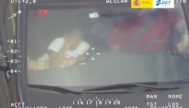 La DGT pretende cazar imprudencias como esta