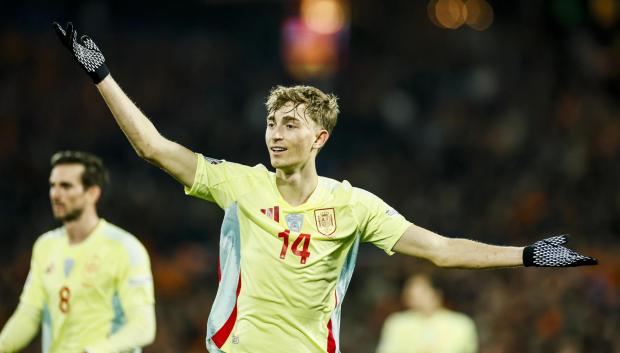 Dean Huijsen debutó con la selección absoluta frente a Países Bajos