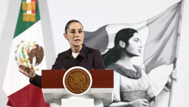 La presidenta de México, Claudia Sheinbaum, habla durante su conferencia de prensa diaria