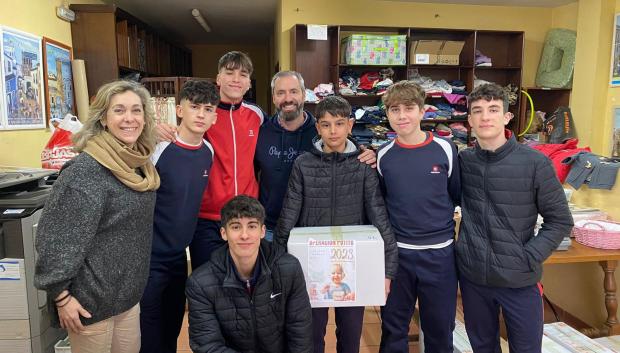 Los más jóvenes también forman parte del voluntariado de Adevida Córdoba