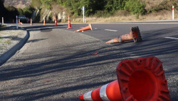 En ocasiones los conos tumbados indican dirección