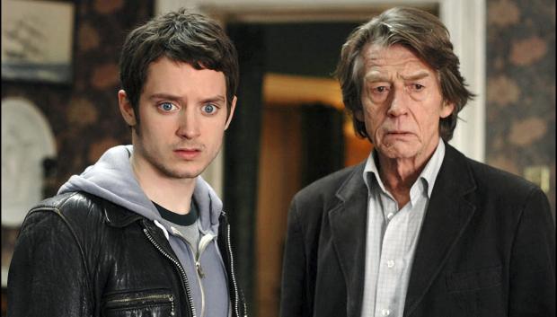 Elijah Wood y John Hurt en la película Los crimenes de Oxford