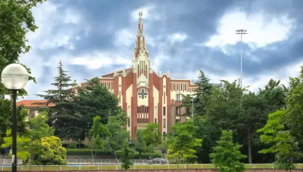 Iglesia de los Paúles de Pamplona, construida en 1928