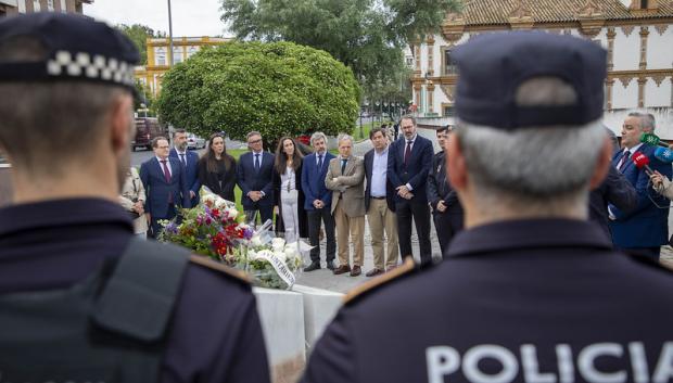 Algunos compañeros de las policías homenajeadas han estado presentes en el acto