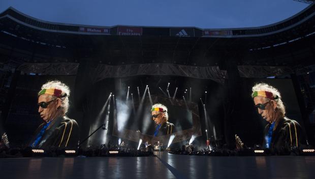 El guitarrista Keith Richards de los Rolling Stones en el estadio Santiago Bernabéu