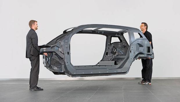 La fibra de carbono sirve de estructura a muchos coches deportivos por el bajo peso