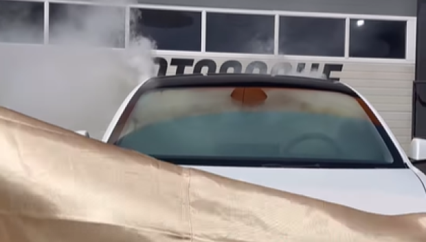 Conviene cubrir el coche rápidamente con la manta