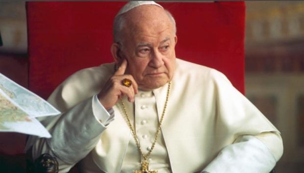 Ed Asner protagonizó Juan XXIII: El papa de la paz