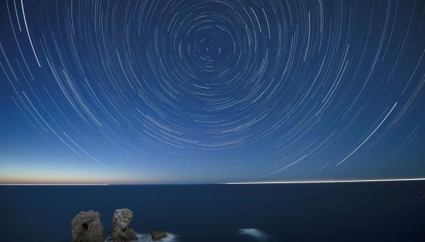 Imagen de archivo de 200 fotografías que muestra la lluvia de meteoritos Líridas en 2024