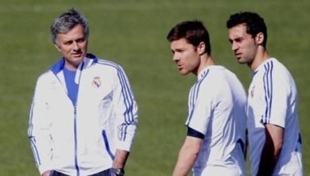 Xabi Alonso podría volver a la entidad blanca