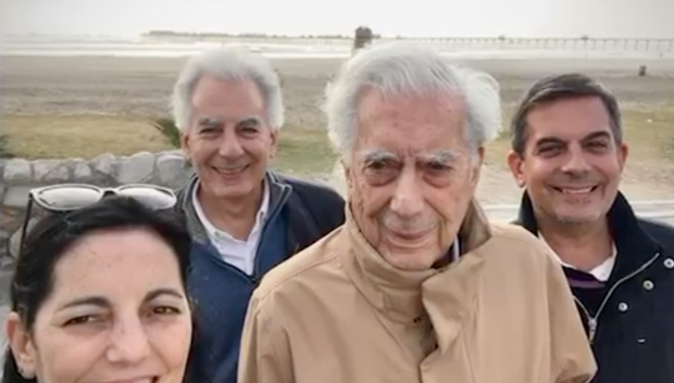vargas llosa y sus hijos
