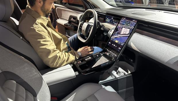 El interior es muy tecnológico