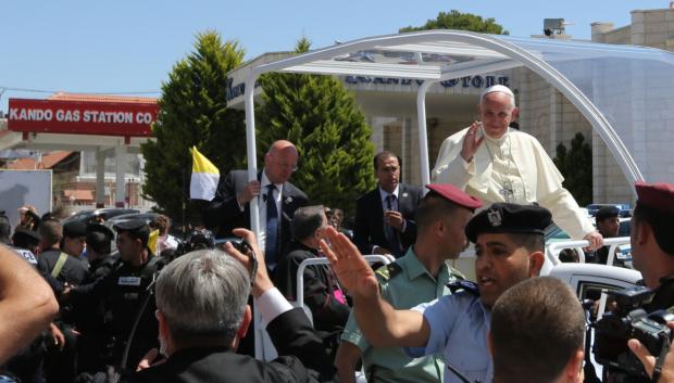 Los papamóvil acompañan al Papa en sus viajes por el mundo