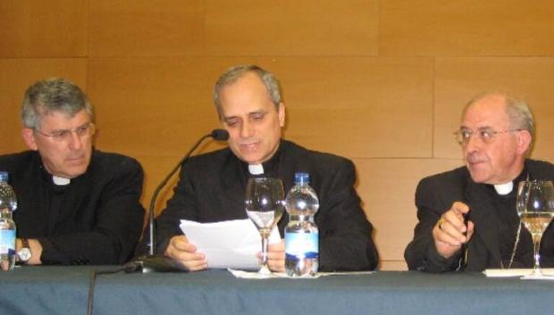 El papa León XIV participó en 2008 Valladolid en la celebración del 40 aniversario del Centro Agustiniano de Valladolid