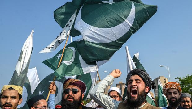 Ciudadanos de Pakistán en una protesta anti India